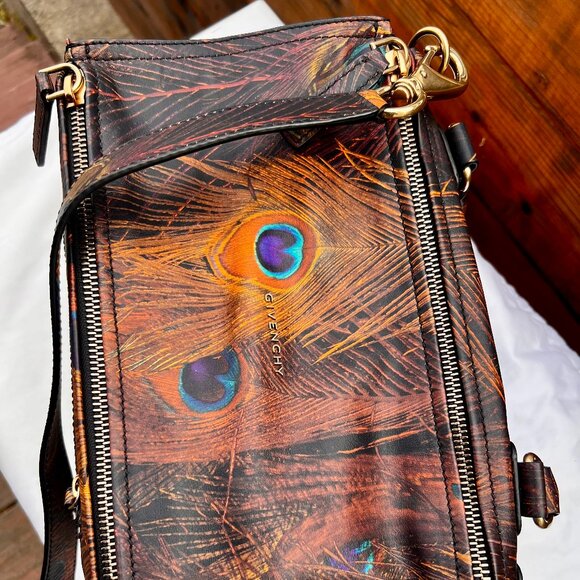 Givenchy Pandora Peacock Leather Shoulder Bag Limited Edition - Picture 2 of 11